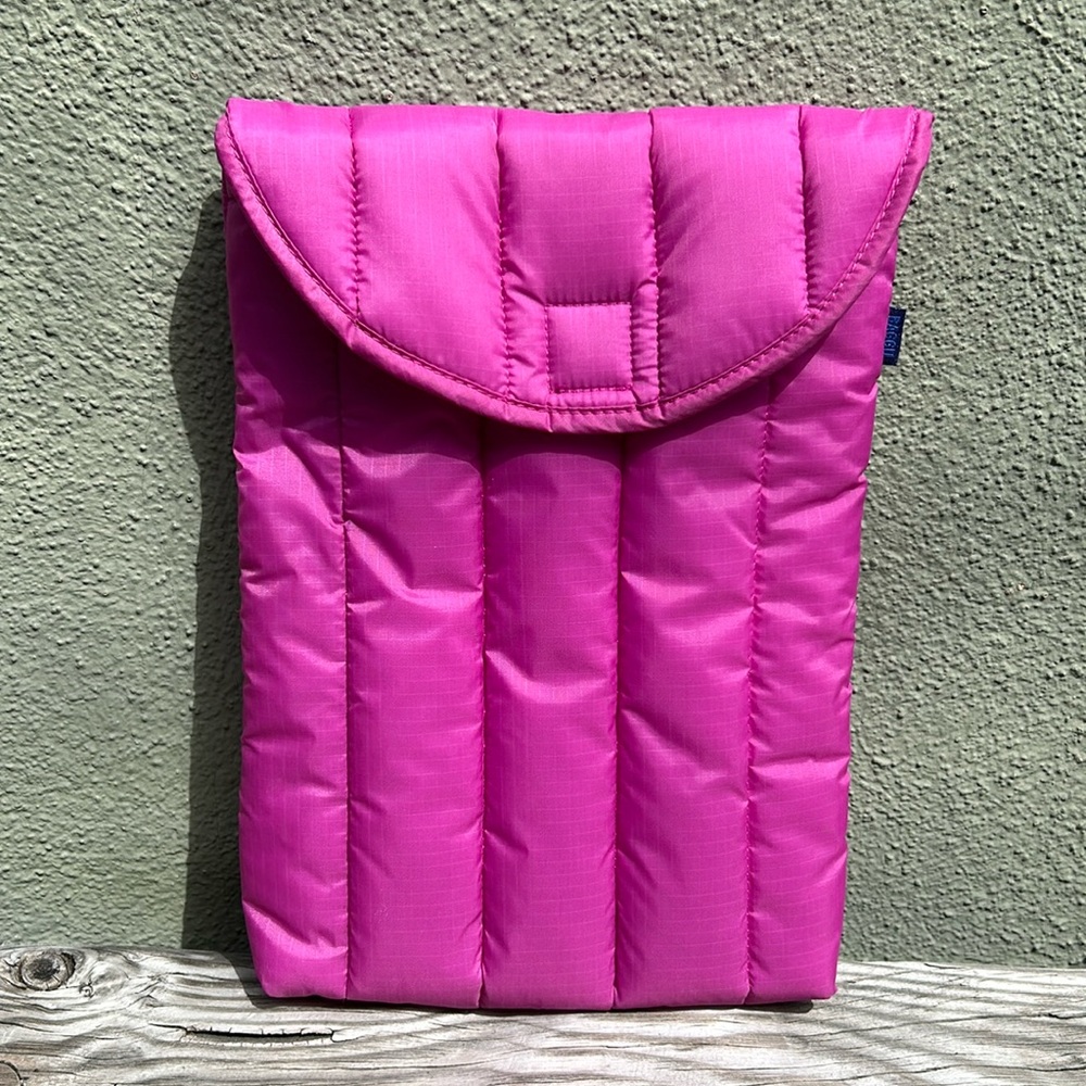 Baggu Puffy Laptop Sleeve 13”/14” in Extra Pink